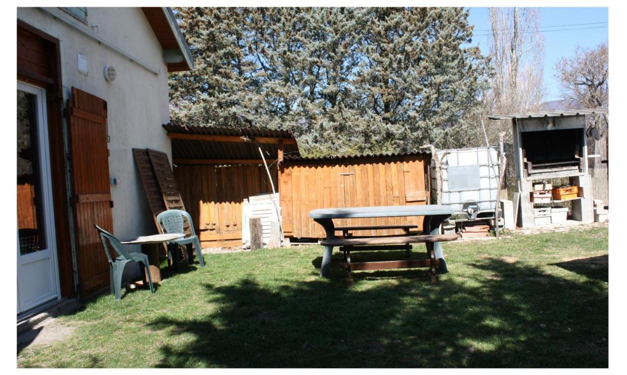 petit studio, bien équipé, à la campagne Marcoux  Extérieur photo